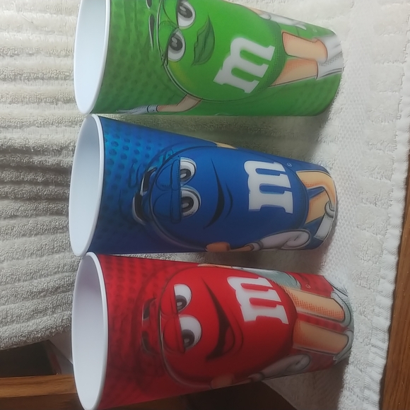 3 M&Ms 20 oz tumblers - Picture 1 of 9